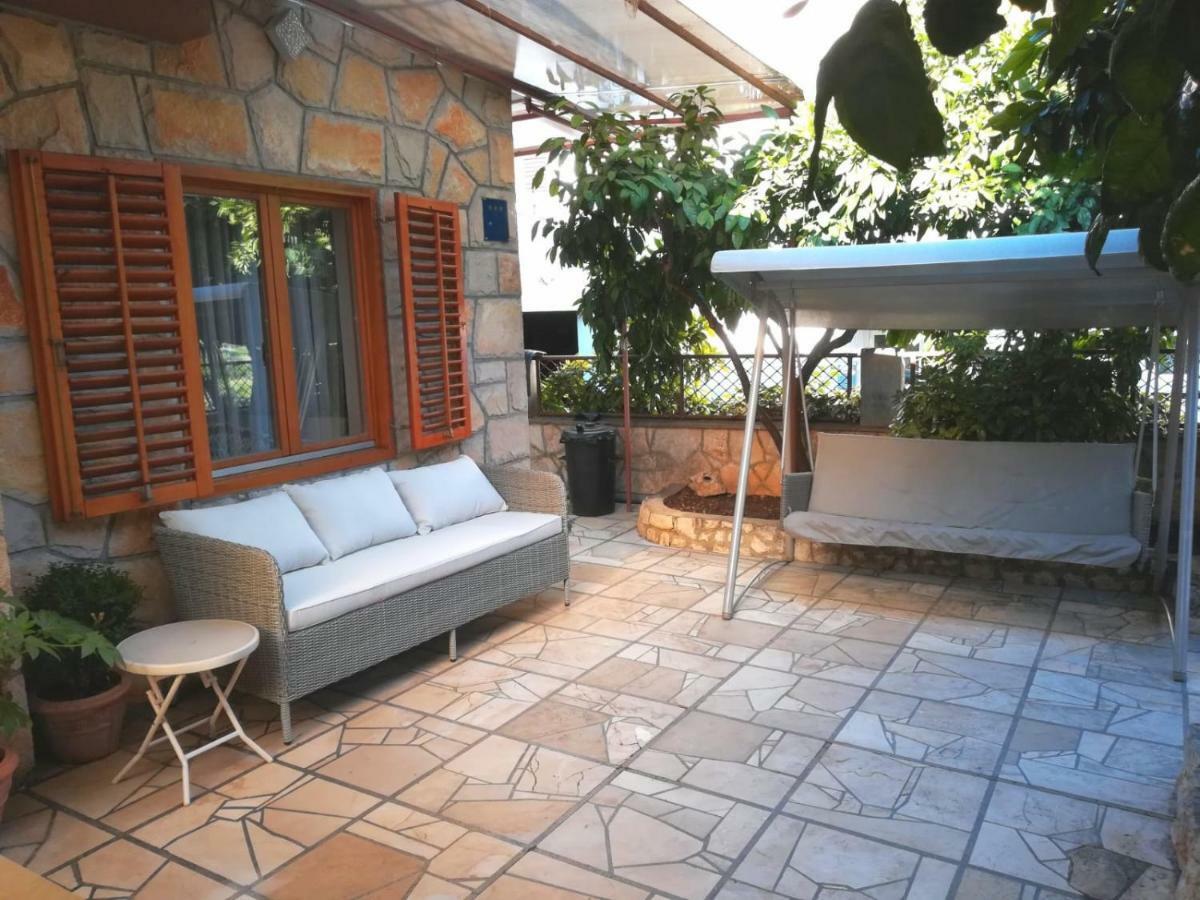 Holiday Home Leonida Jelsa  Exterior photo